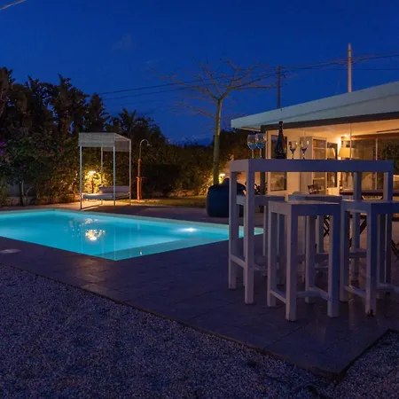 Isola - By The Villa *