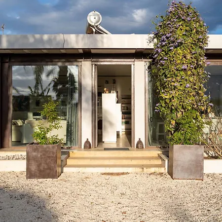 Villa Isola - By The *